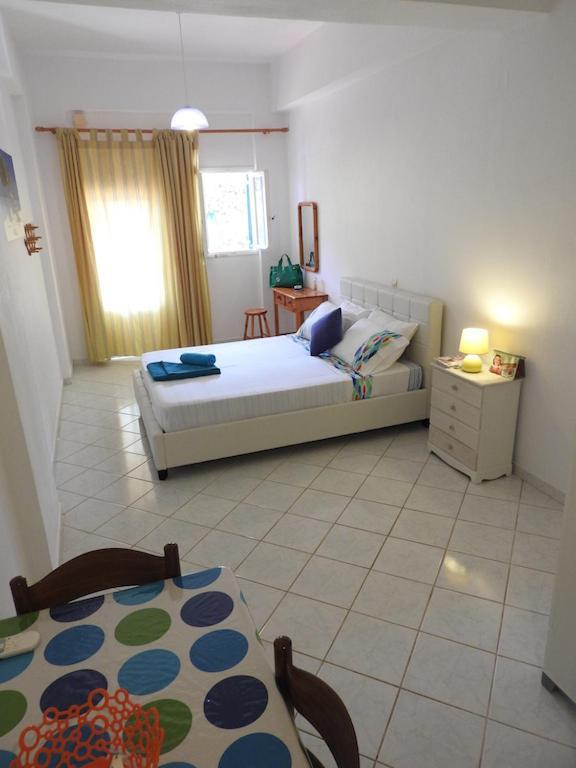 Maria Studios Agia Efimia Luaran gambar
